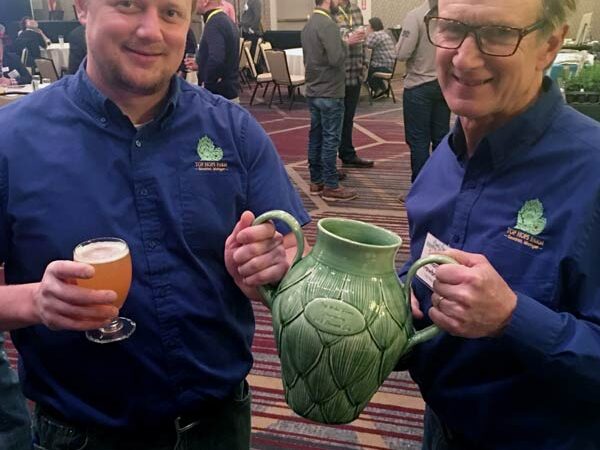2018-chinook-cup 2018 chinook cup winners with ceramic cup