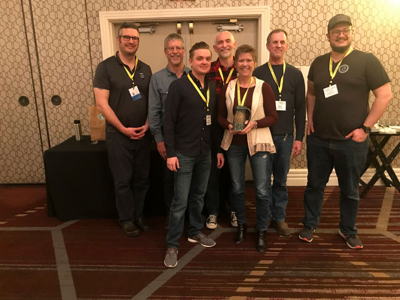 2019-chinook-winners 2019 chinook cup group with cup
